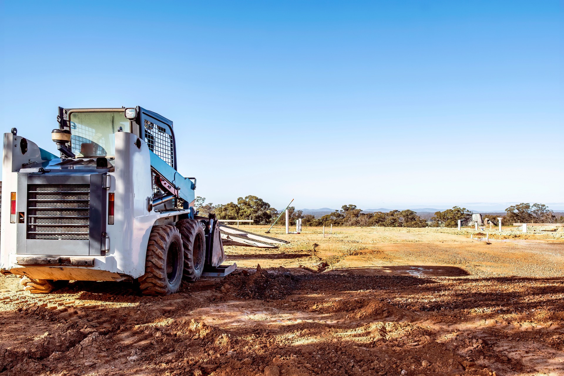 Earth moving digger